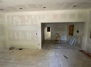 2 Nichols Dr, Louisville, KY 40215