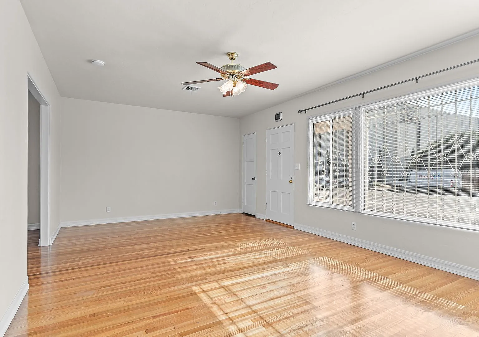 3BR Home with Large Backyard Near SDSU — Photo 3