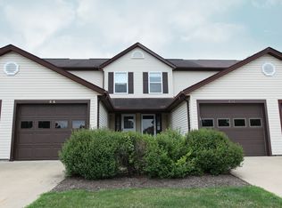614 Topaz Ln, Brunswick, OH