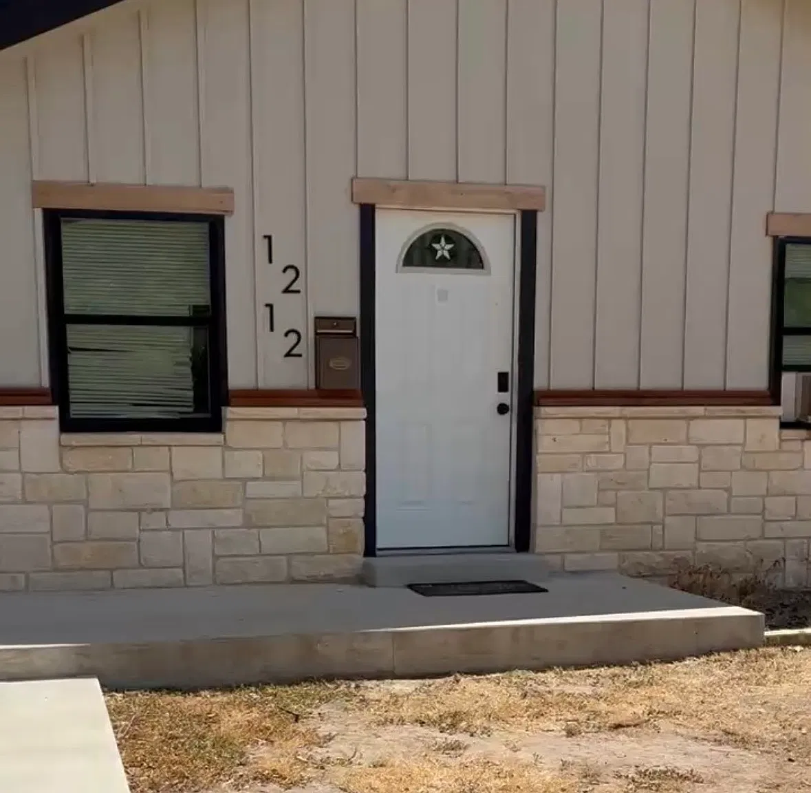 1 bed, 850 sqft, $1,099 — Photo 1