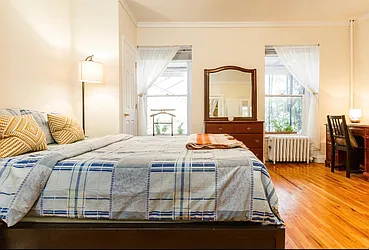 Rented by Green Line Realty