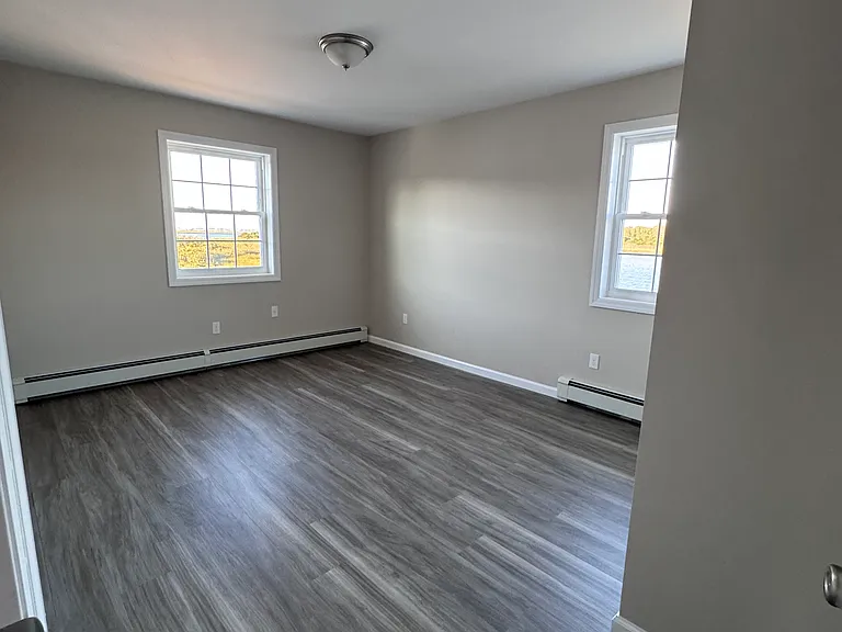 62-04 Hillmeyer Rd #2 — Photo 3
