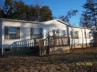 2624 Cannon Pl, Hudson, NC 28638