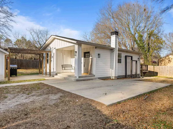 20 Virginia Dr, Woodruff, SC 29388