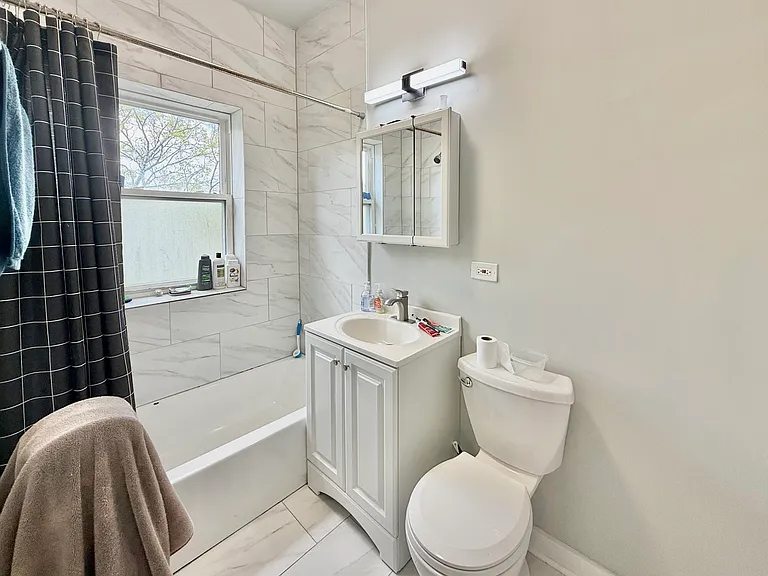 7637 N Rogers Ave #2E — Photo 7