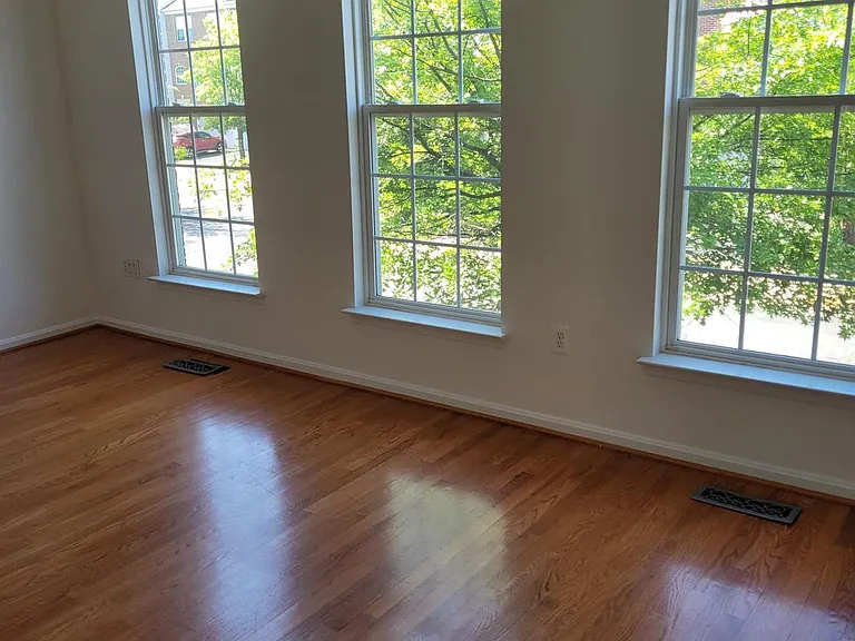 43799 Maison Blanc Sq — Photo 7