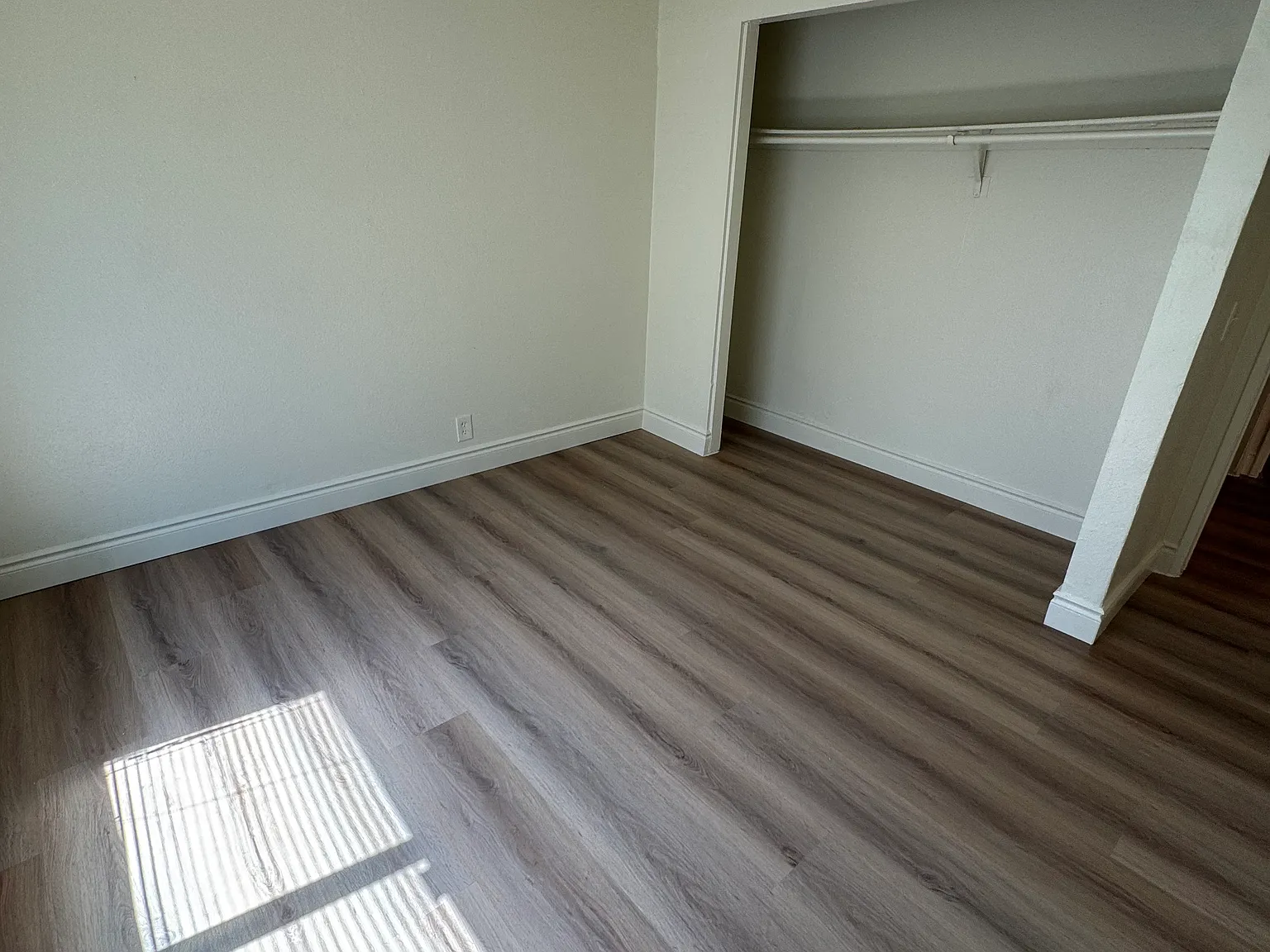 2741 Park Ave — Photo 3