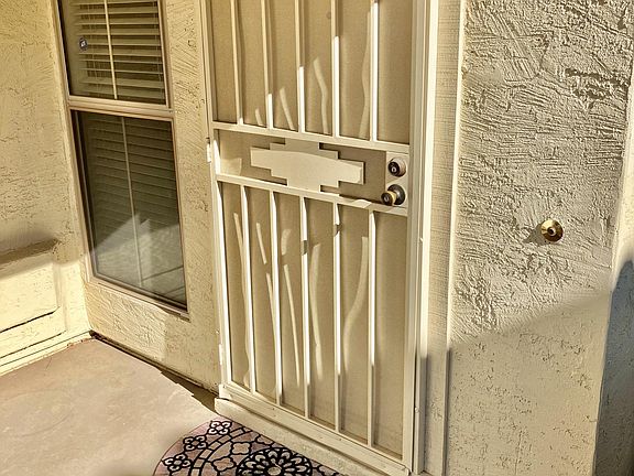 2nd image of 1314 W Lark Dr