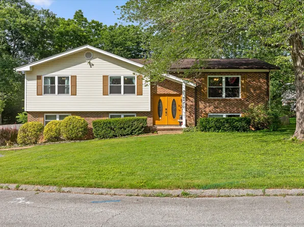 934 Spurling Dr, Hixson, TN 37343