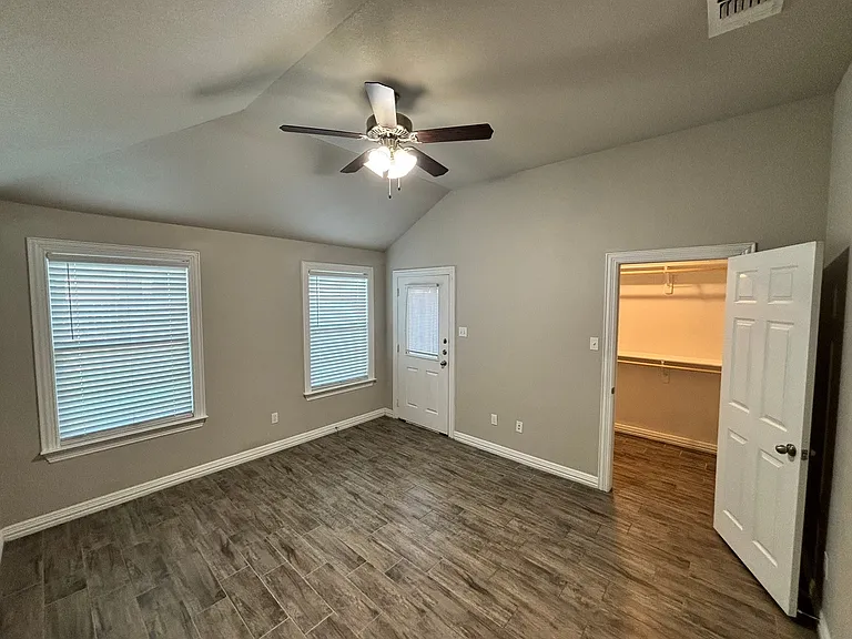 3340 Bordon Dr — Photo 7