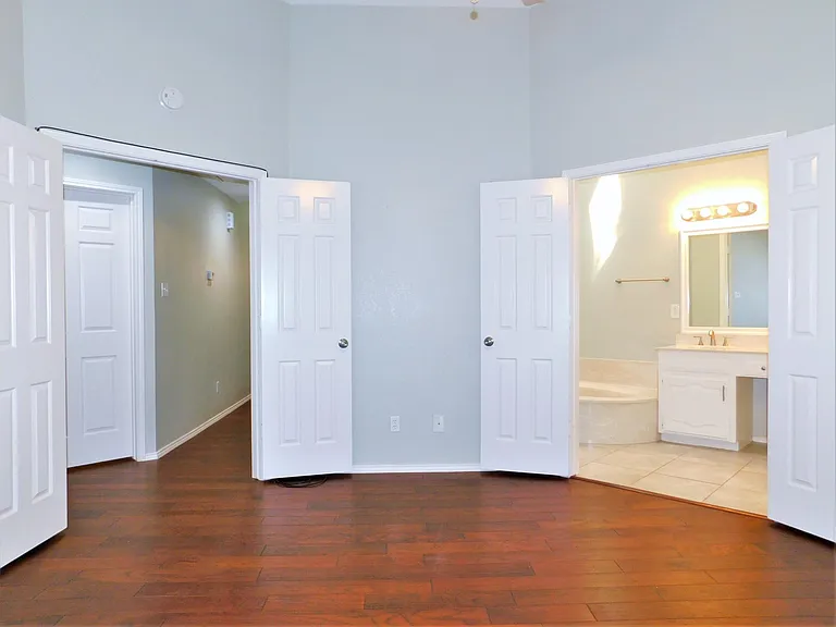 1539 Pickwick Ln — Photo 13
