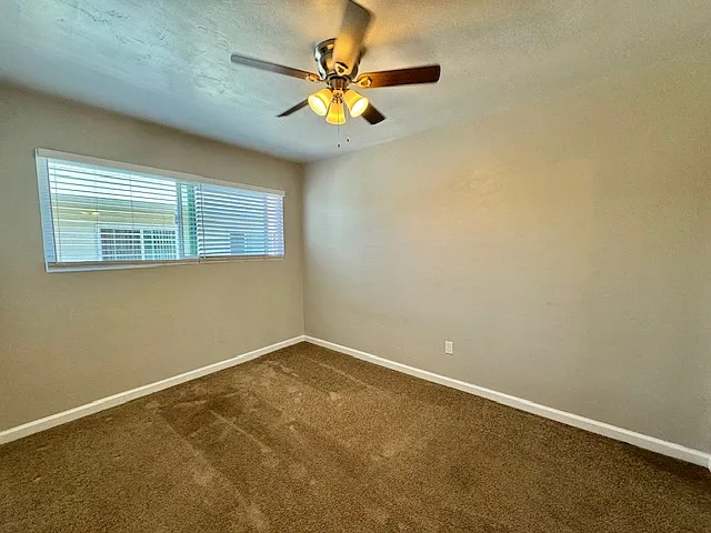 4010 Kansas St — Photo 8