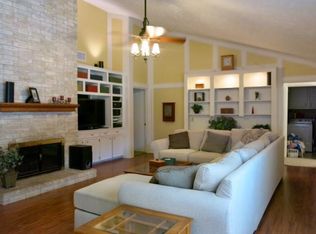 3711 Hill Springs Dr, Kingwood, TX 77345