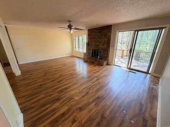 5th image of 12 Emanuel Dr