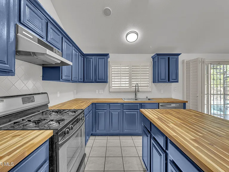 1325 Whirlaway Dr — Photo 12