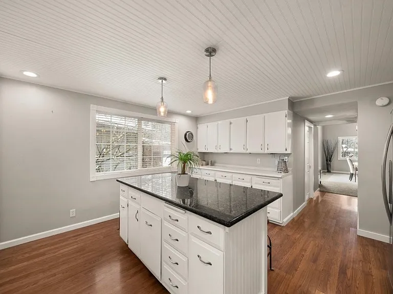 11825 N Fairwood Dr — Photo 14