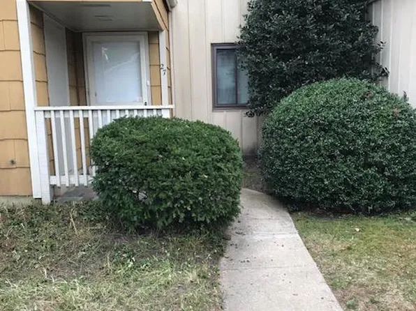 27 Dover Dr, Lindenwold, NJ 08021
