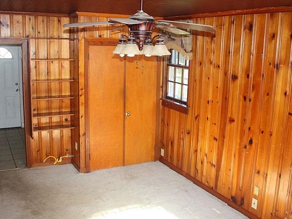 3rd image of 108 Oak Forest Dr
