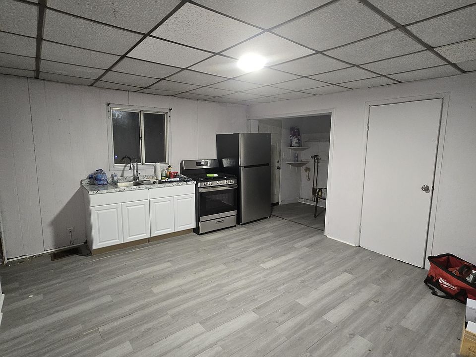 1st image of 1121 Lynn Ave