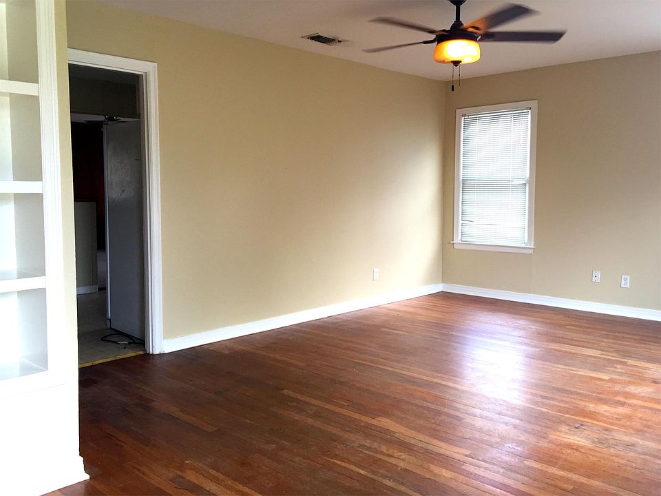 1st image of 1809 W Avenue I