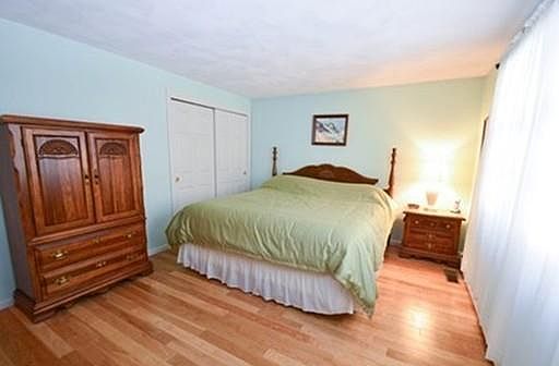 4th image of 12 Rockdale Ave