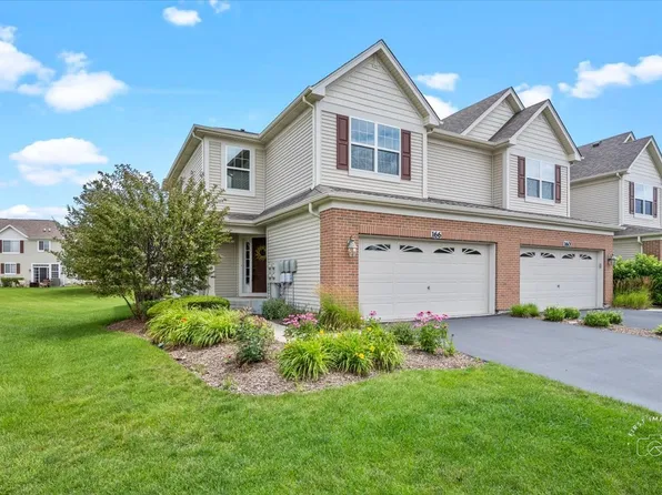 166 Birch Ln, Saint Charles, IL 60175
