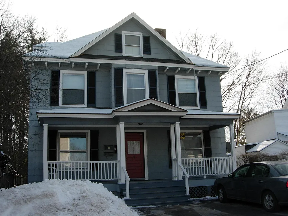 3 Wilson Ave #2