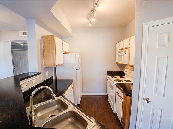 2nd image of 2320 Gracy Farms Ln APT 112