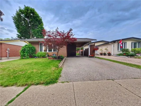380 Grangewood Dr, Waterloo, ON N2K 2E6