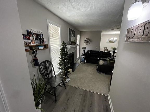 2nd image of 4027 Woodridge Way #4027