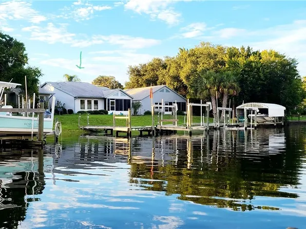 10906 W Cove Harbor Dr, Crystal River, FL 34428