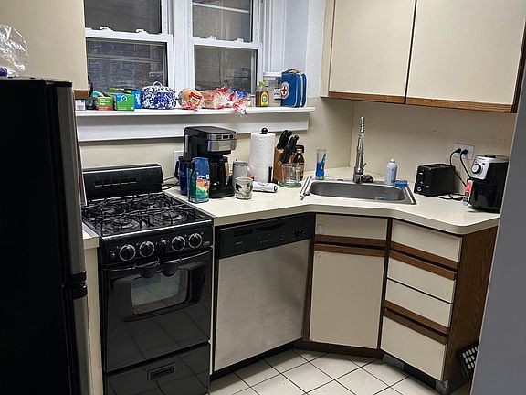 2nd image of 169 Mariner St