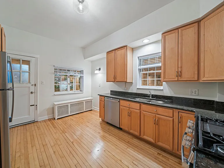 2629 N Troy St #1 — Photo 10