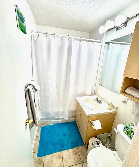 2500 S York St #303 — Photo 8