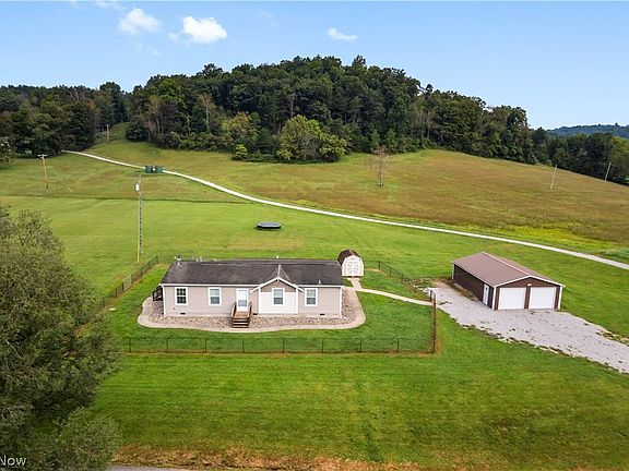 3rd image of 9098 Bonds Creek Rd