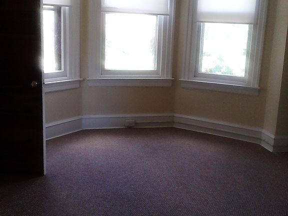 3rd image of 2914 Cecil B Moore Ave