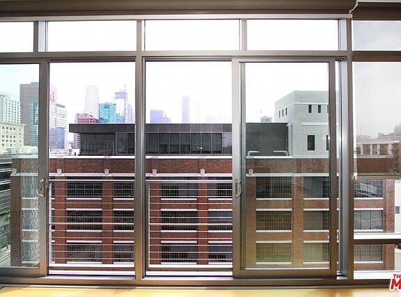 4th image of 1100 S Hope St APT 815