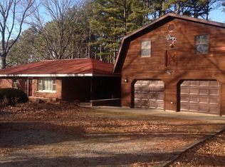 563 Crowell Rd, Carbondale, IL 62902