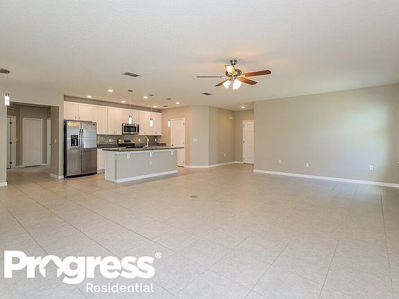3rd image of 333 Briarbrook Ln