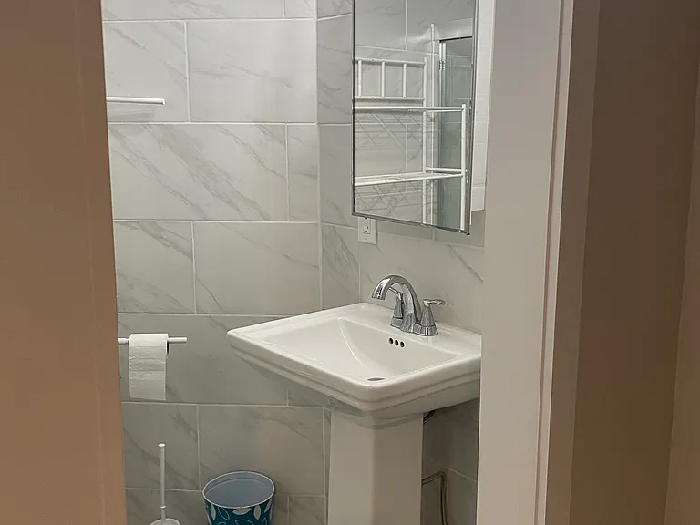742 Poinsettia Park S — Photo 10