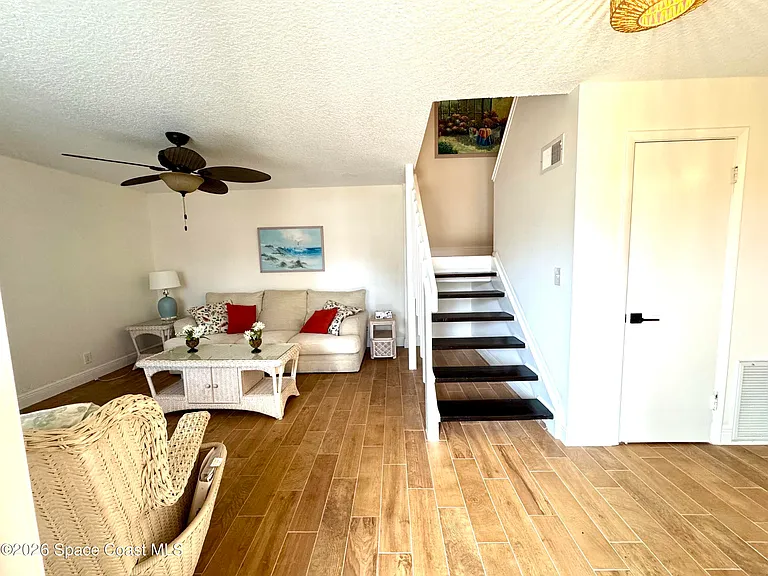 3274 Sand Ct — Photo 3