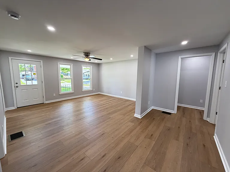 320 Chestnut St #1 — Photo 4