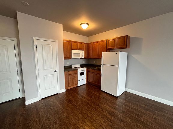 4th image of 45 E 7th Ave APT 303