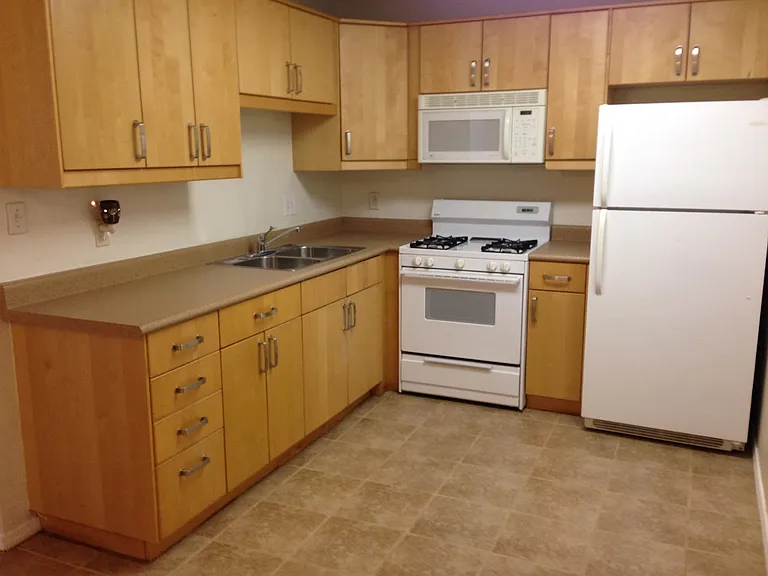 4885 Cole St #8 — Photo 8