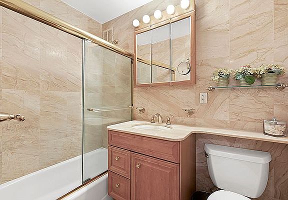 4th image of 301 E 79th St APT 11C