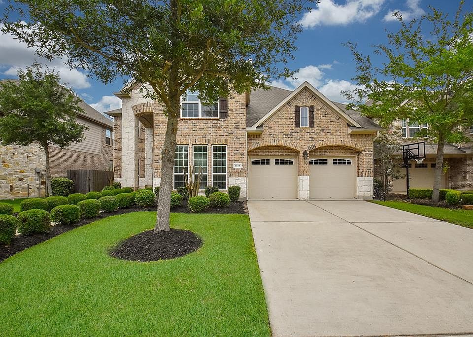 1st image of 1319 Regal Oak Way
