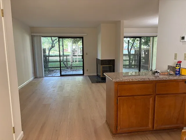 1818 Indian Creek Ct — Photo 2