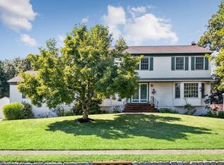 61 Deer Park Rd, Fairfield, NJ 07004