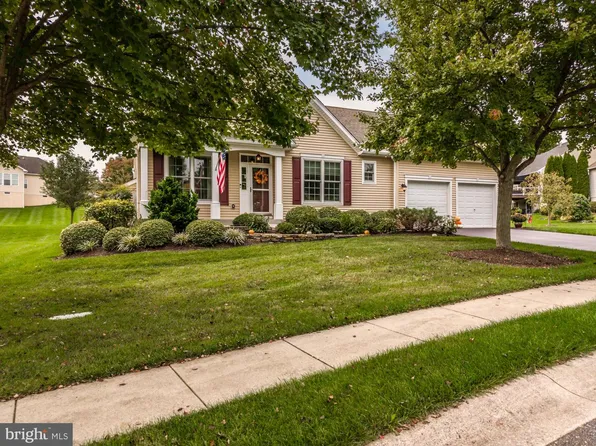 424 Westview Dr, Avondale, PA 19311