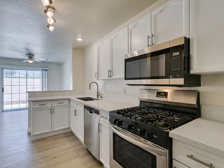 8476 Indigo Sky Ave — Photo 31